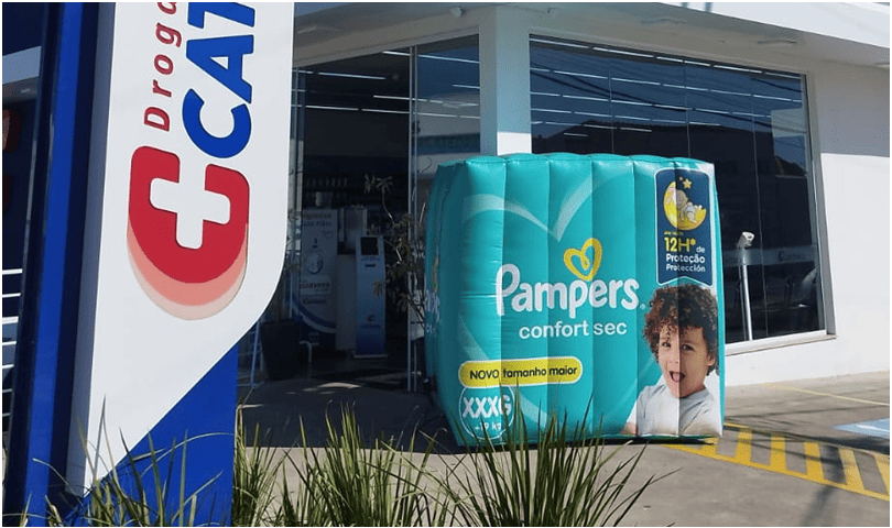 Oversize Marketing: Como Infláveis Gigantes Transformam o Ponto de Venda em uma Experiência Memorável